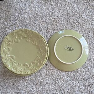 Gracious Goods Acanthus Dinner Plates